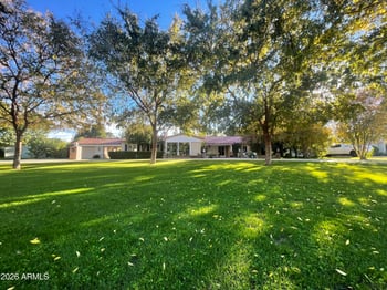 333 Rose Ln, Phoenix, AZ 85013