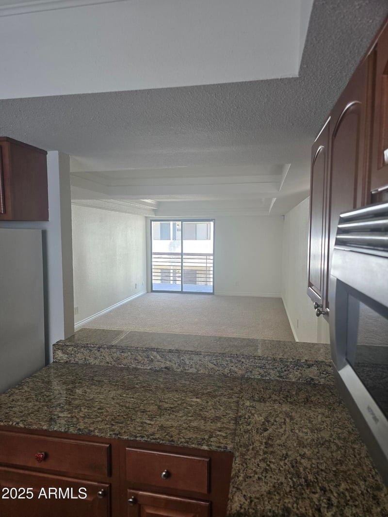 3330 Danbury Dr #E203, Phoenix, AZ 85053