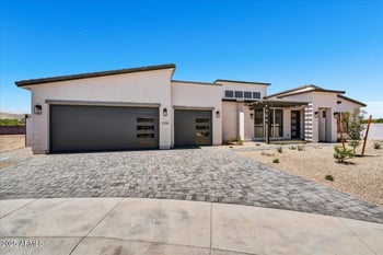 3330 Desert Dawn Dr, Phoenix, AZ 85083
