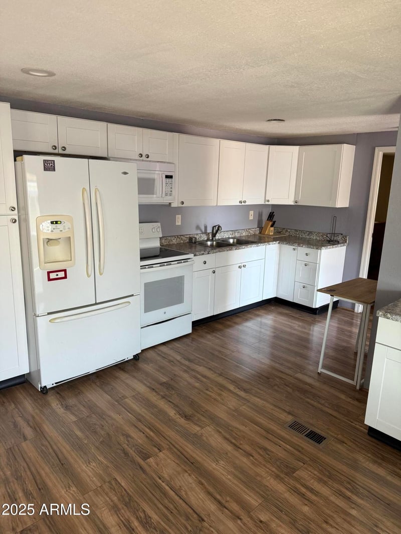 3330 Main St #332, Mesa, AZ 85213