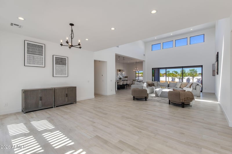 3330 W Desert Dawn Dr, Phoenix, AZ 85083