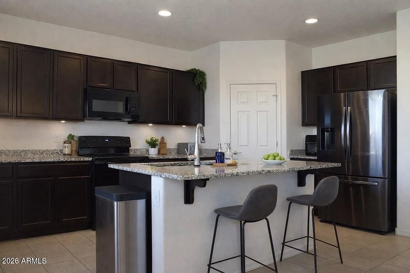 3330 W Donner Dr, Phoenix, AZ 85041
