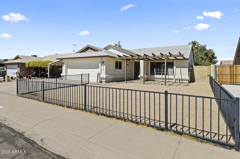 3330 Rose Garden Ln, Phoenix, AZ 85027