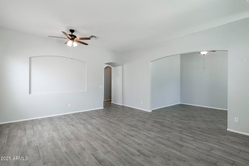33309 24th Dr, Phoenix, AZ 85085