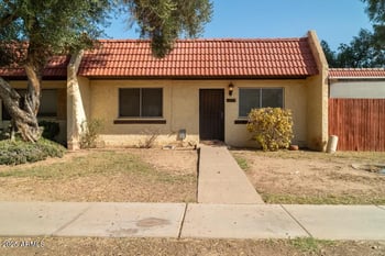 3331 Del Monico Ln, Phoenix, AZ 85051