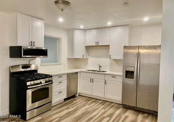 3331 Oak St, Phoenix, AZ 85008