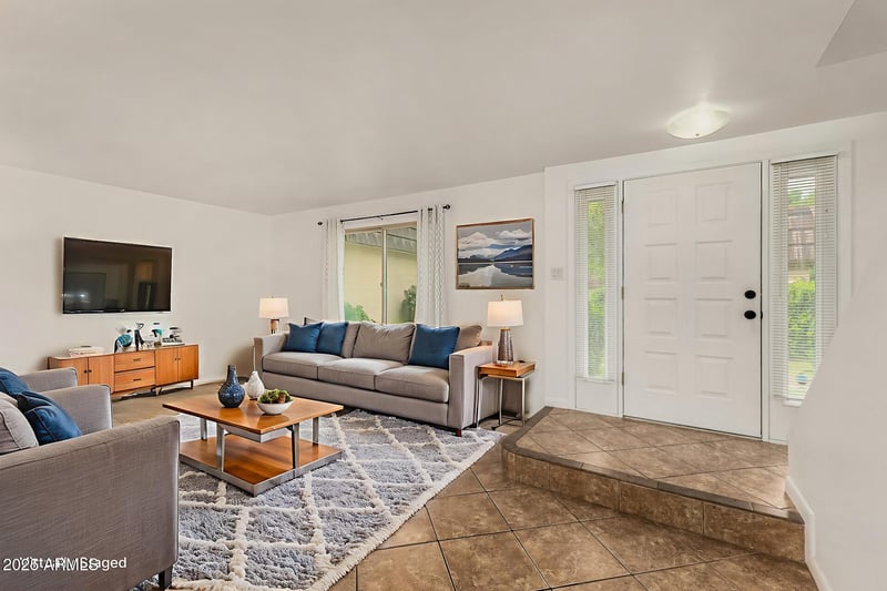 3332 Elm St, Tempe, AZ 85282