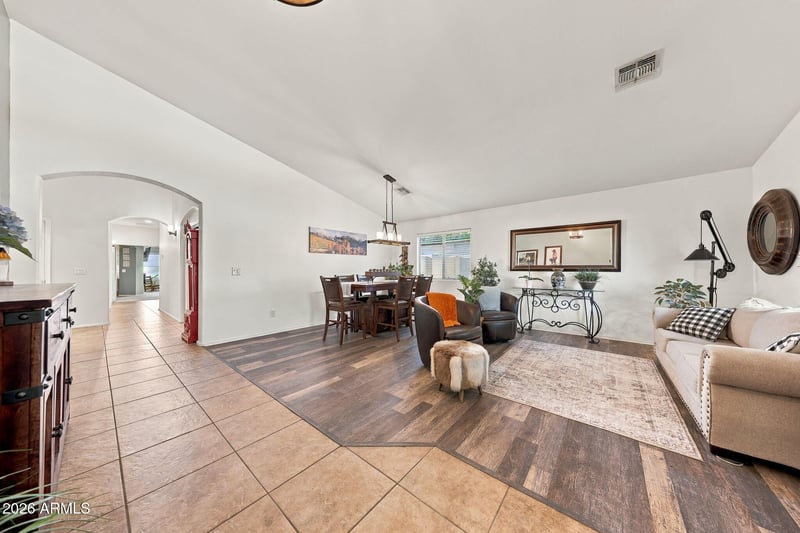 33336 N Sandstone Dr, San Tan Valley, AZ 85143