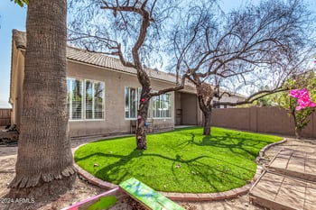 3334 42nd St, Phoenix, AZ 85018