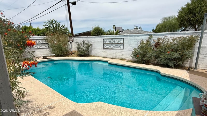 3334 E Clarendon Ave, Phoenix, AZ 85018