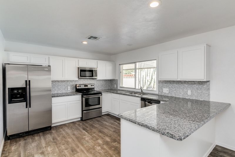 3334 W Purdue Ave, Phoenix, AZ 85051