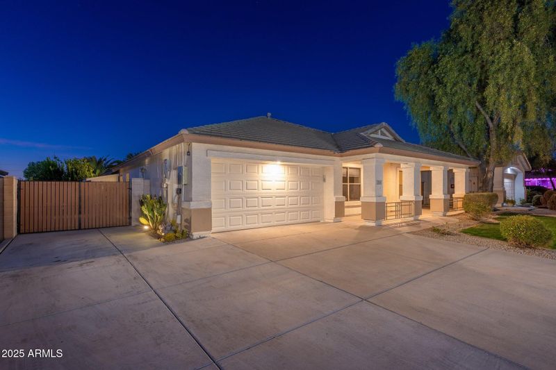 3334 W Williams Dr, Phoenix, AZ 85027