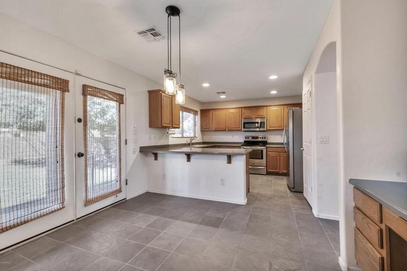 3335 E Chickadee Rd, Gilbert, AZ 85297