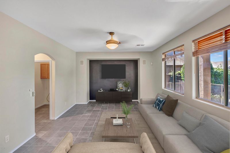 3335 E Chickadee Rd, Gilbert, AZ 85297