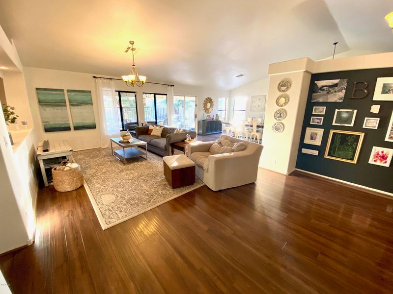 3335 E Wahalla Ln, Phoenix, AZ 85050