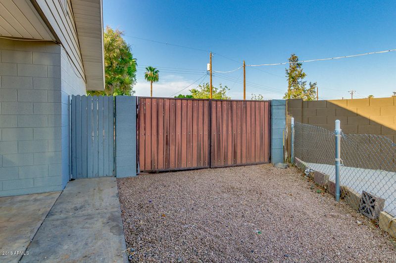 3335 N 81st Dr, Phoenix, AZ 85033