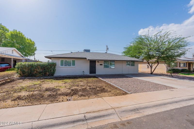 3335 W Windrose Dr, Phoenix, AZ 85029