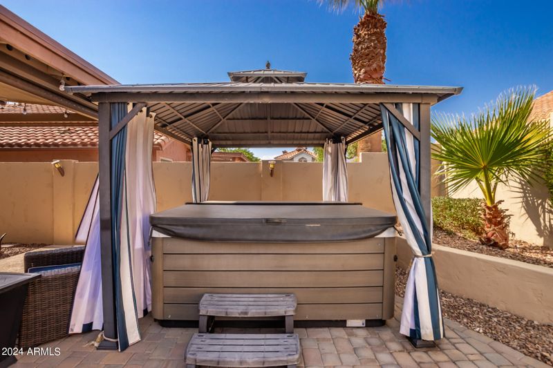 3336 E Windsong Dr, Phoenix, AZ 85048