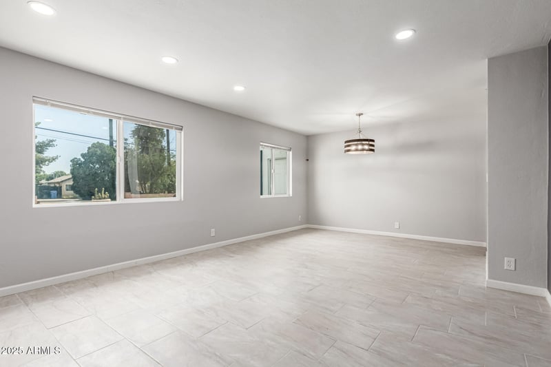 3336 Earll Dr, Phoenix, AZ 85018