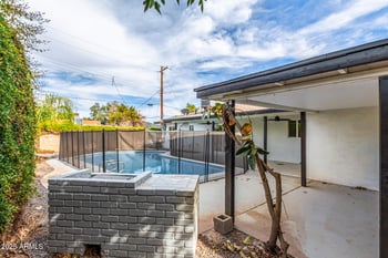 3336 Earll Dr, Phoenix, AZ 85018