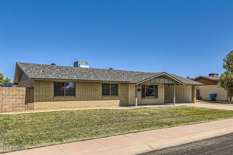 3336 W Surrey Ave W, Phoenix, AZ 85029