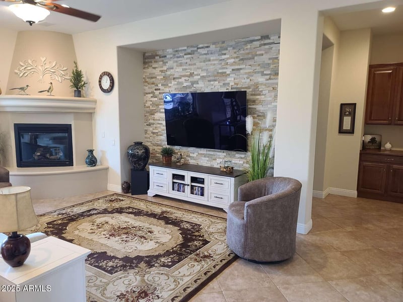 3337 Links Dr, Phoenix, AZ 85086