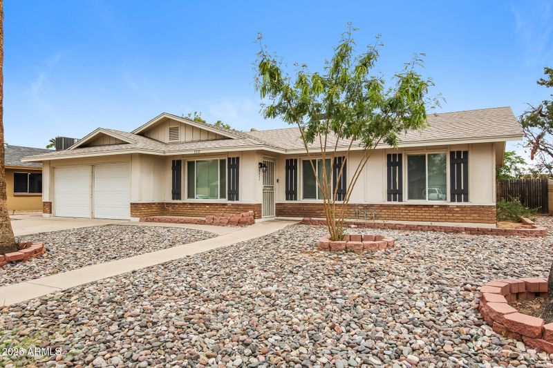3337 W Yucca St, Phoenix, AZ 85029