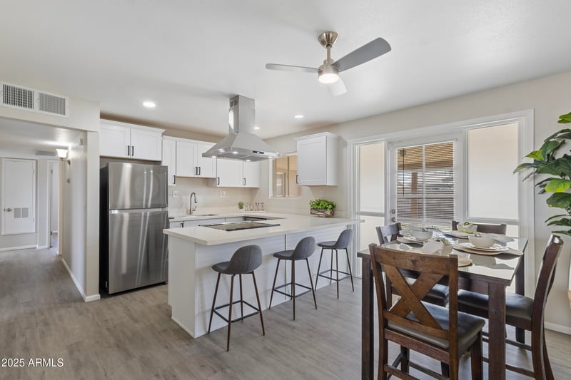 3339 Shaw Butte Dr, Phoenix, AZ 85029