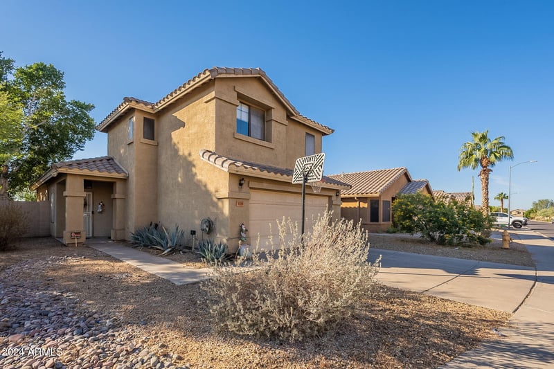 3339 Tonopah Dr, Phoenix, AZ 85050