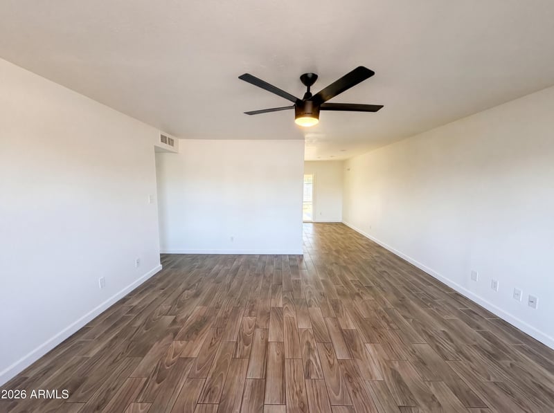 3339 Country Gables Dr, Phoenix, AZ 85053