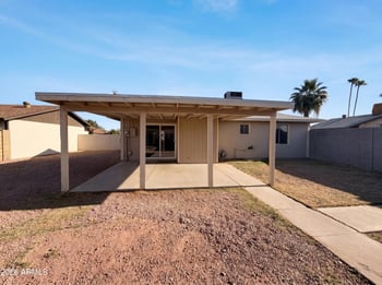 3339 Country Gables Dr, Phoenix, AZ 85053
