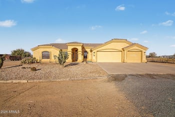 33399 Karen Ln, San Tan Valley, AZ 85143
