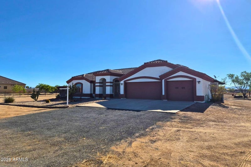 33399 Karen Ln, San Tan Valley, AZ 85143