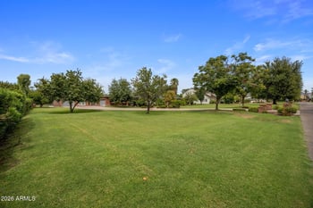 334 E Glenn Dr, Phoenix, AZ 85020