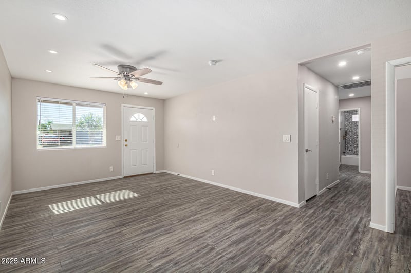 334 Holmes Ave, Mesa, AZ 85210