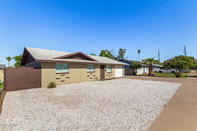 334 Holmes Ave, Mesa, AZ 85210