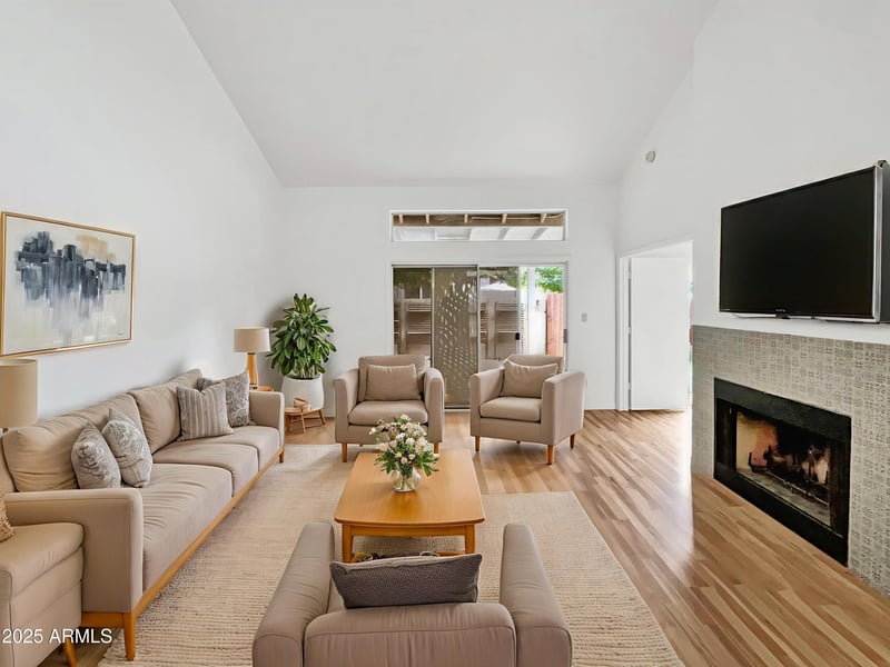 334 Lodge Dr, Tempe, AZ 85283