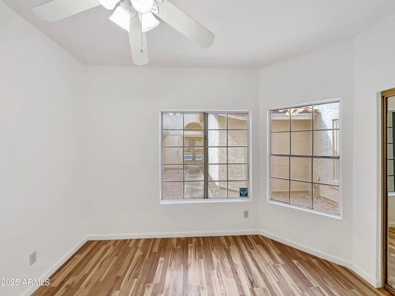 334 Lodge Dr, Tempe, AZ 85283