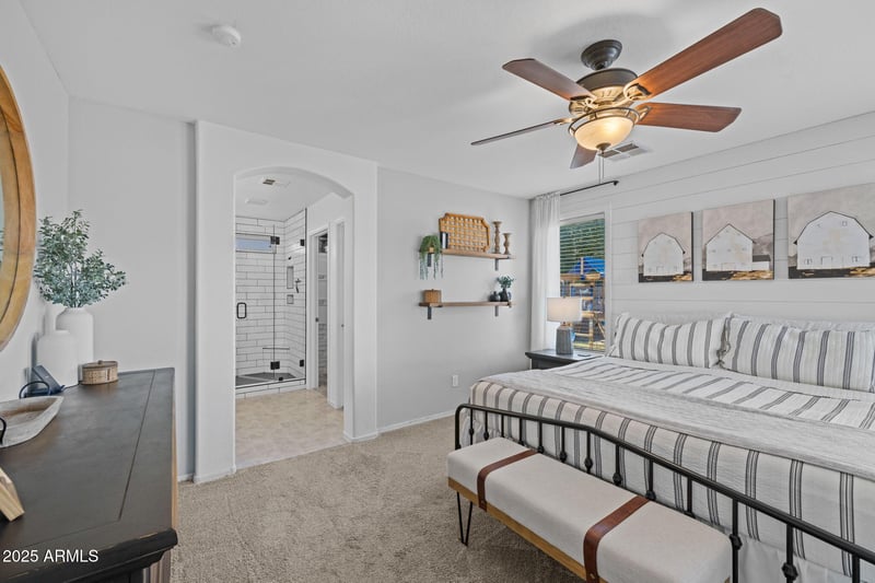 3340 Five Mile Peak Dr, San Tan Valley, AZ 85144
