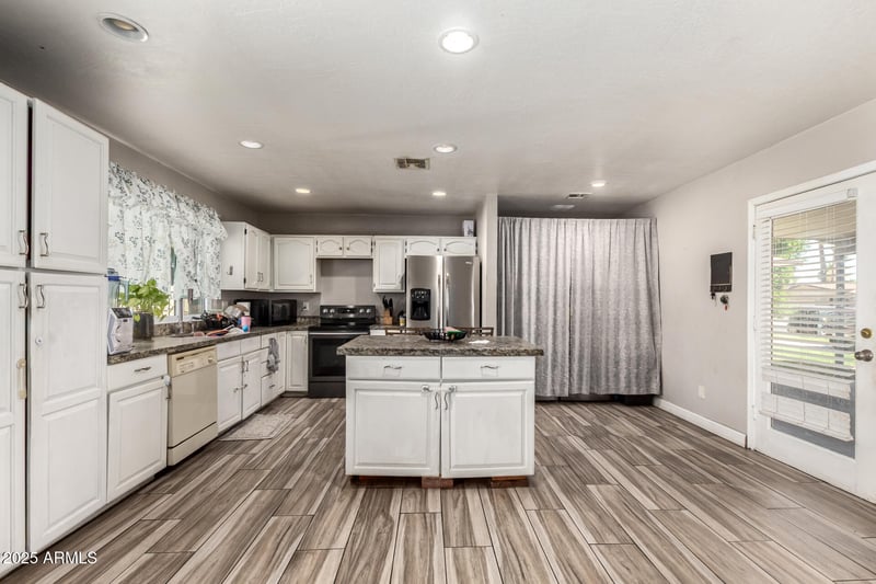 3340 Ironwood Dr, Phoenix, AZ 85051