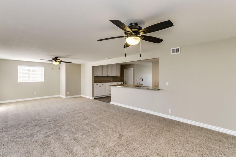 3340 W Grovers Ave, Phoenix, AZ 85053