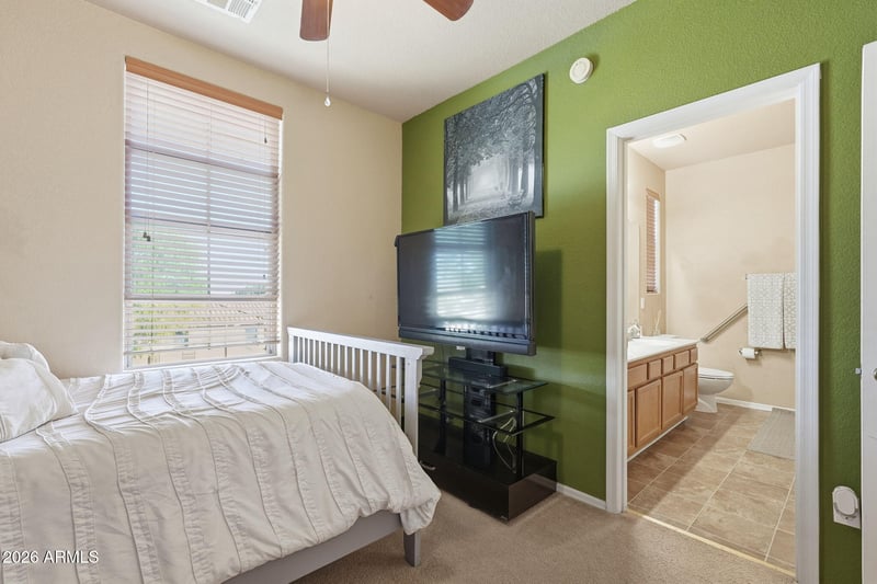 33408 N Falcon Trl, San Tan Valley, AZ 85144