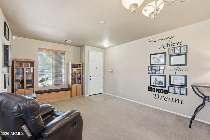 33408 Falcon Trl, San Tan Valley, AZ 85144