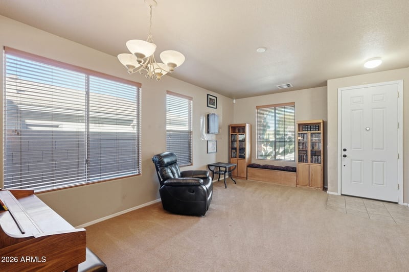 33408 Falcon Trl, San Tan Valley, AZ 85144