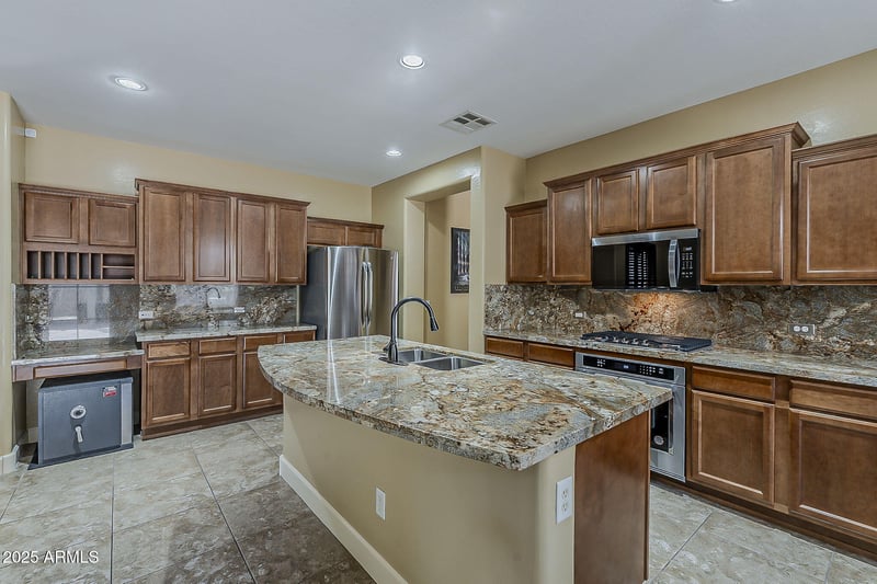 3341 Windsor Dr, Gilbert, AZ 85296