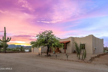 33413 10th St, Phoenix, AZ 85085