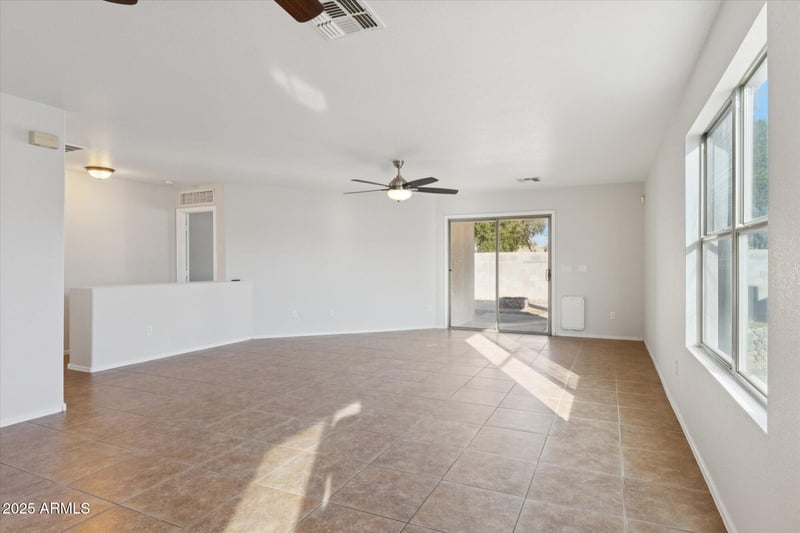 33419 Sonoran Trl, San Tan Valley, AZ 85144