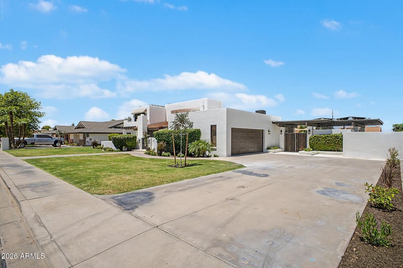 3342 Fox St, Mesa, AZ 85213