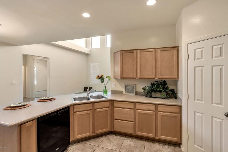 3342 E Orchid Ln, Gilbert, AZ 85296