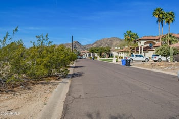 3342 Suncrest Ct, Phoenix, AZ 85044